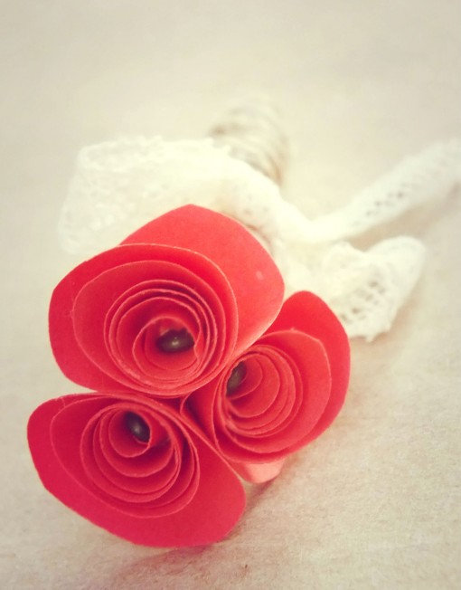buchetel rosu marturie nunta