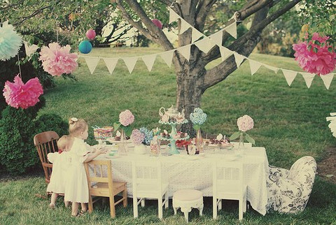 decoratiuni garden party tea party petrecere de fetite in aer liber in gradina idei decor