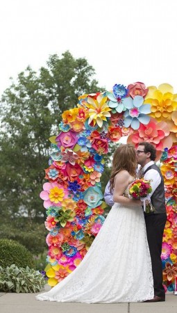 arcada flori de hartie nunta decoratiuni