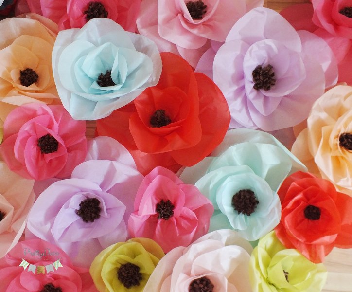 panou decorativ poze nunta petrecere photobooth din flori uriase de hartie (Copy)
