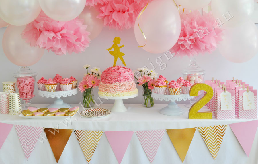 pink-and-gold-party-table